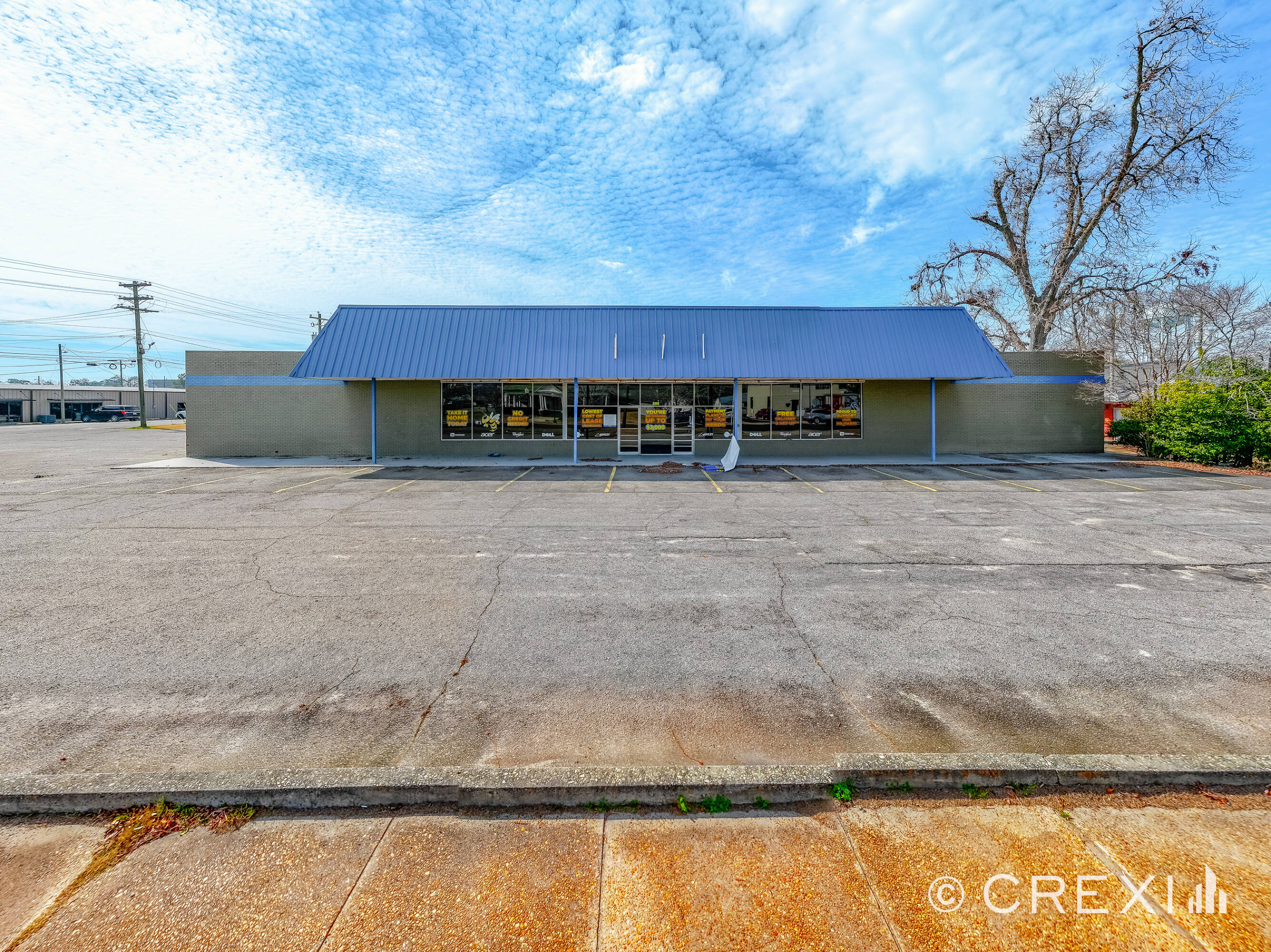 205 N Hutchinson Ave, Adel, GA 31620