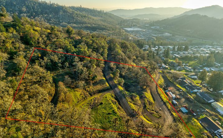 Pictures of Land property located at 0 Ryan Heights Ln Tl 604, Roseburg, OR 97470 for sales - image #1