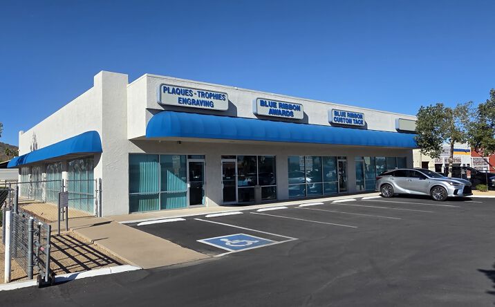 Pictures of Retail property located at 15026 N Cave Creek Rd, Phoenix, AZ 85032 for sales - image #1