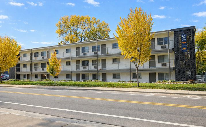 Pictures of Multifamily property located at 415 E Hoover Ave, Ann Arbor, MI 48104 for sales - image #1