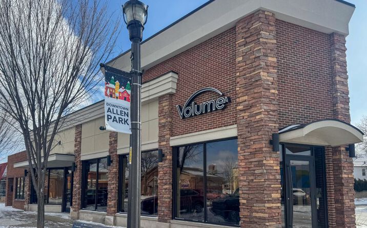 Pictures of Retail property located at 6661 Allen Rd, Allen Park, MI 48101 for sales - image #1