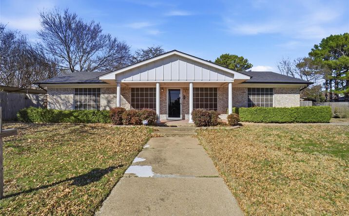 Pictures of Retail, Office property located at 2105 W Shady Grove Rd, Irving, TX 75060 for sales - image #1