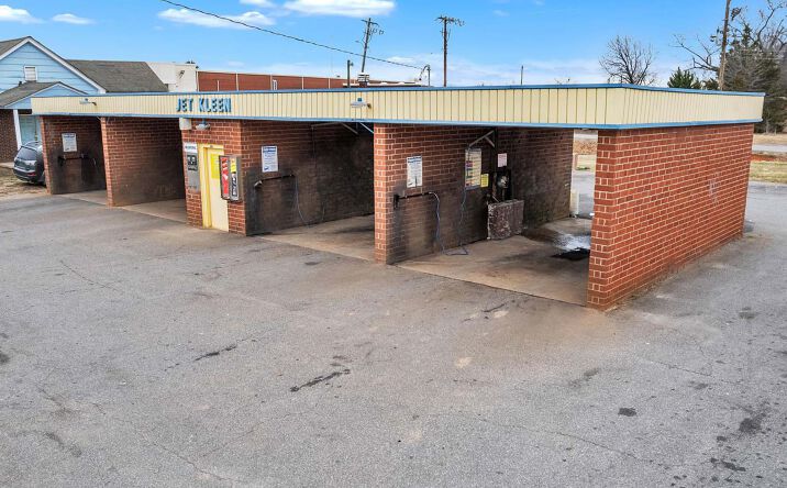 Pictures of Retail, Mixed Use, Special Purpose property located at 2540 1st Ave SW, Hickory, NC 28602 for sales - image #1