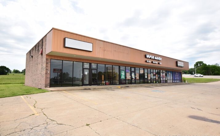 Pictures of Retail, Office property located at 83621 S Highway 59, Stilwell, OK 74960 for sales - image #1