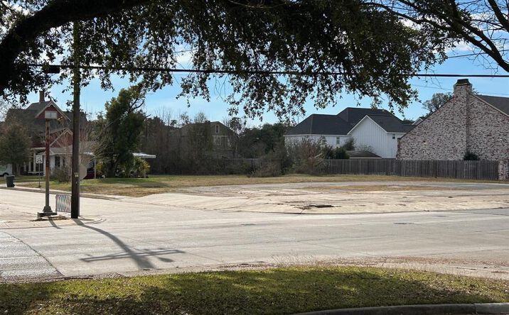 Pictures of Land property located at tbd Broad St Street, Lake Charles, LA 70601 for sales - image #1