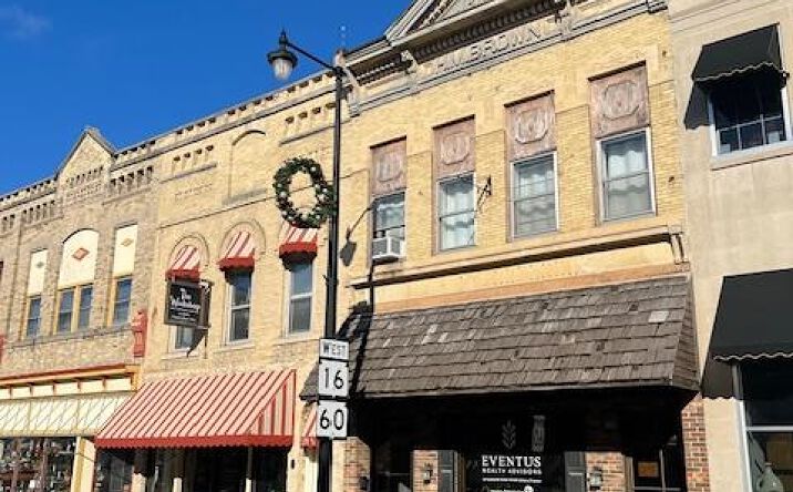 Pictures of Office, Multifamily property located at 122 - 124 W James, Columbus, WI 53925 for sales - image #1