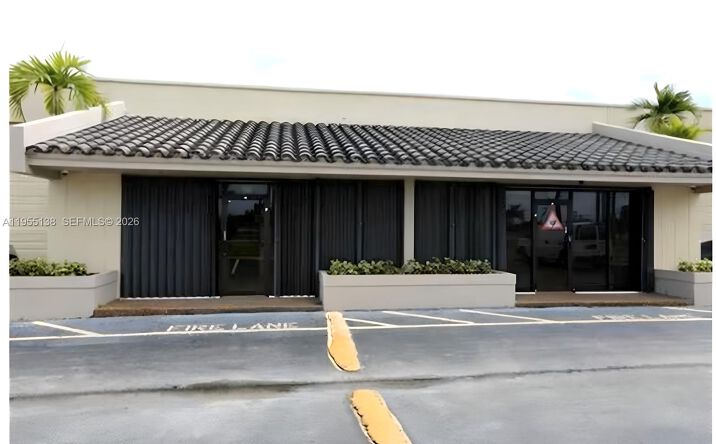 Pictures of Industrial property located at 6135 NW 167th St # E19, Hialeah, FL 33015 for sales - image #1
