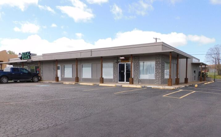 Pictures of Retail property located at 200 S Ridgeway Dr, Cleburne, TX 76033 for sales - image #1