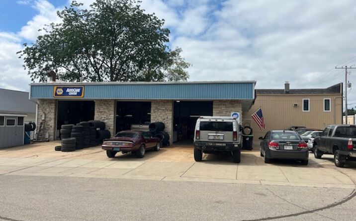Pictures of Retail property located at 80 E John St, Markesan, WI 53946 for sales - image #1
