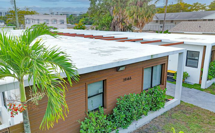 Pictures of Multifamily property located at 1946 Pierce St, Hollywood, FL 33020 for sales - image #1