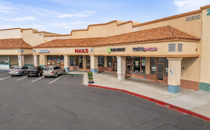 Pictures of Retail property located at 20200 Outer Hwy 18, Apple Valley, CA 92307 for sales - image #1