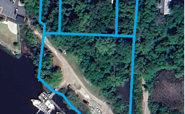 Pictures of Land property located at 66 Franklin St, Darien, GA 31305 for sales - image #1