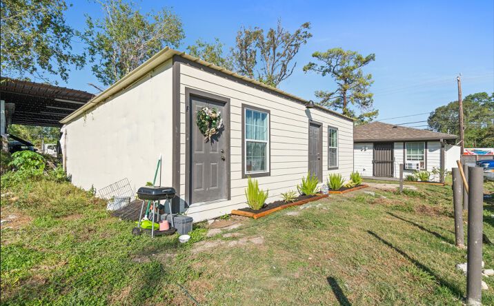 Pictures of Multifamily property located at 6210 Laura Koppe Rd, Houston, TX 77016 for sales - image #1
