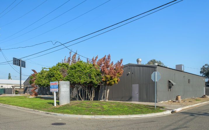 Pictures of Office, Industrial property located at 1520 N Sierra Vista Ave, Fresno, CA 93703 for sales - image #1