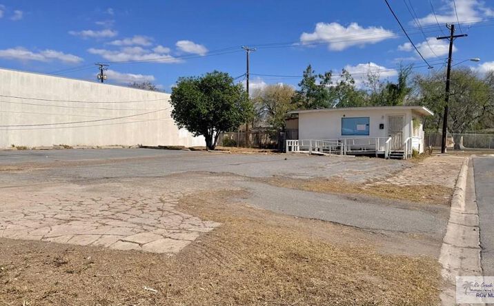 Pictures of Land property located at 770 W Washington St., Brownsville, TX 78520 for sales - image #1