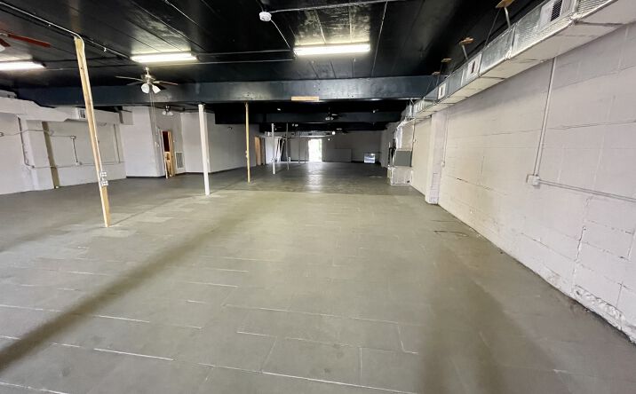 Pictures of Mixed Use, Office, Retail property located at 906 Quintana St, Freeport, TX 77541 for sales - image #1