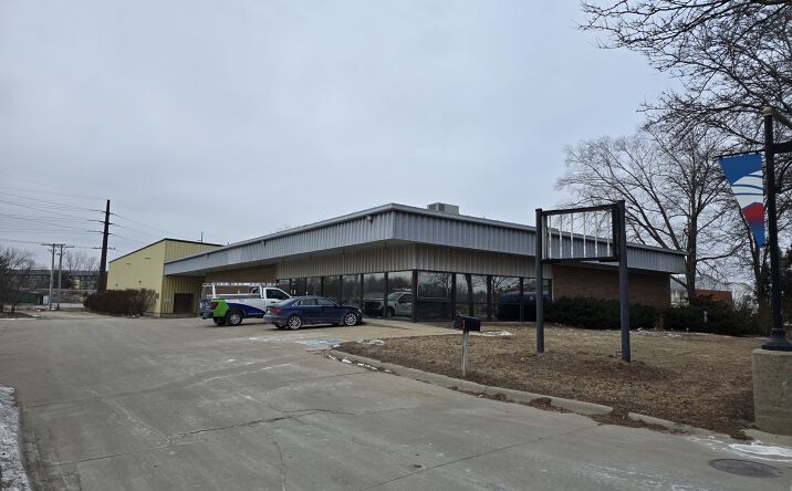 Pictures of Industrial, Office, Retail property located at 218 2nd St, Coralville, IA 52241 for sales - image #1