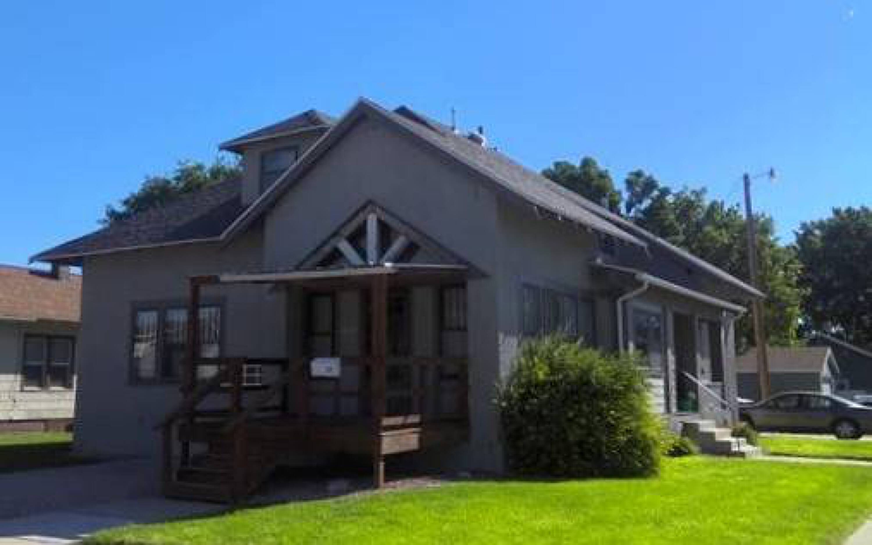 624 5th St, Alliance, NE 69301-3222