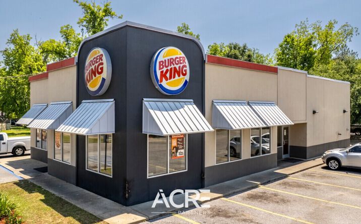 Pictures of Retail property located at 529 Claxton Ave, Elba, AL 36323 for sales - image #1