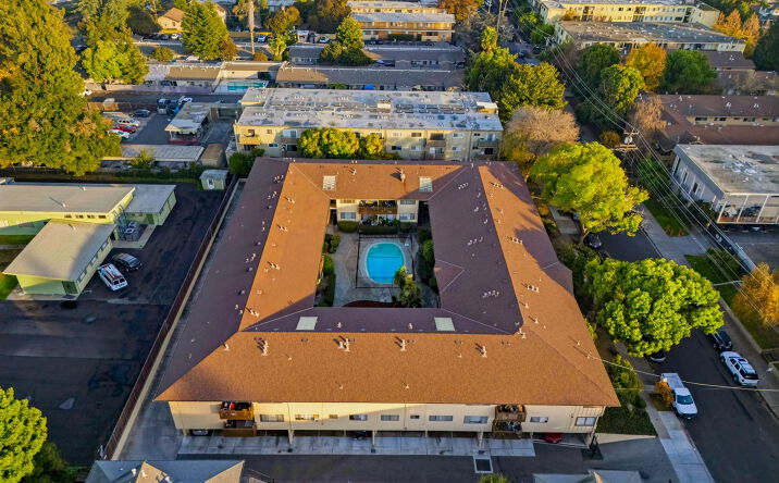 Pictures of Multifamily property located at 315 E Okeefe St, East Palo Alto, CA 94303 for sales - image #1