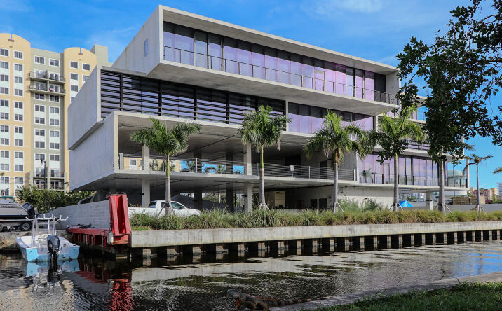 Pictures of Office property located at 528 NW 7th Ave, Miami, FL 33136 for sales - image #1
