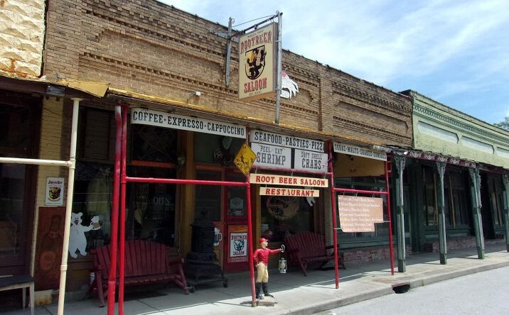 Pictures of Retail property located at 4 MAIN Street, Alto Pass, IL 62905 for sales - image #1