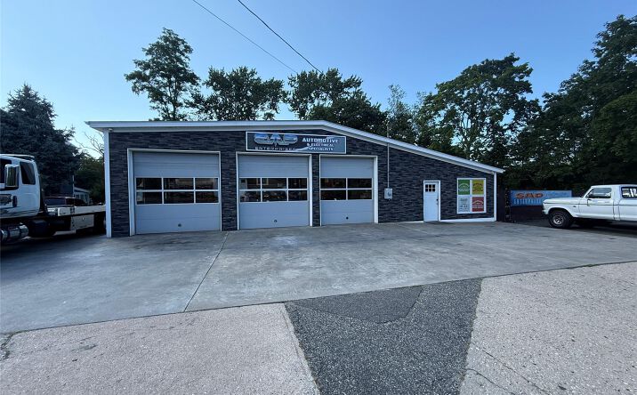 Pictures of Business for Sale, Retail property located at 944 E Main Street, Riverhead, NY 11901 for sales - image #1