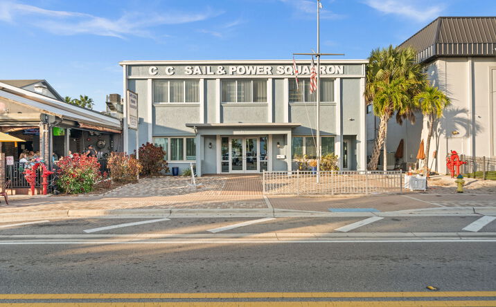 Pictures of Special Purpose property located at 917 SE 47th Terrace, Cape Coral, FL 33904 for sales - image #1