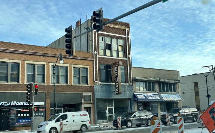 Pictures of Retail property located at 217 E Court Street, Kankakee, IL 60901 for sales - image #1