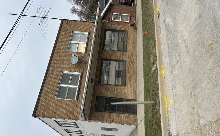 Pictures of Mixed Use, Office, Retail property located at 109 E Hydraulic Ave, Yorkville, IL 60560 for sales - image #1