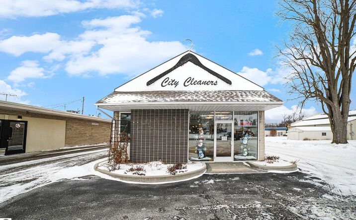 Pictures of Retail property located at 316 W Superior Street, Alma, MI 48801 for sales - image #1