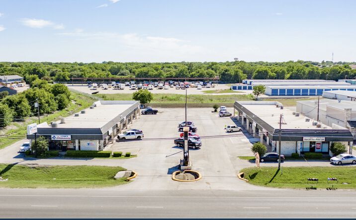 Pictures of Retail, Office property located at 511 N Hewitt Drive, Hewitt, TX 76643 for sales - image #1
