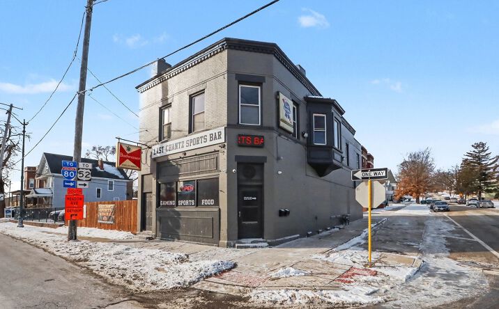 Pictures of Retail property located at 117 N Center Street, Joliet, IL 60435 for sales - image #1