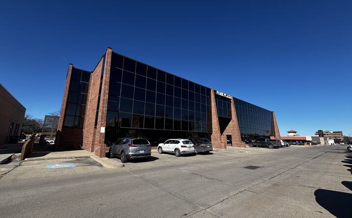 Pictures of Office property located at 301 S 70th St, Lincoln, NE 68510 for sales - image #1