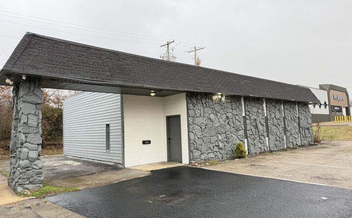 Pictures of Office property located at 9040 Millbranch Rd, Southaven, MS 38671 for sales - image #1