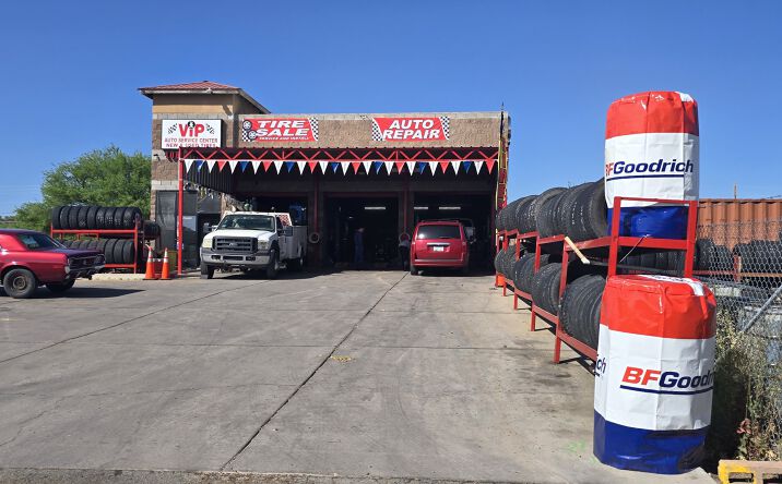 Pictures of Retail property located at 1185 Circulo Mercado, Rio Rico, AZ 85648 for sales - image #1