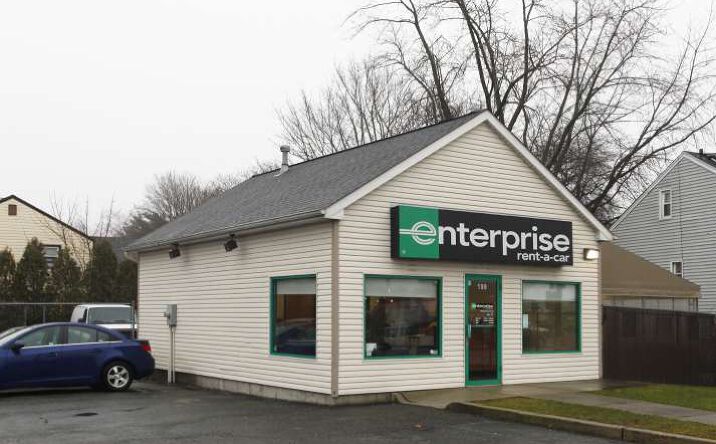Pictures of Retail, Office property located at 199 E Montauk Hwy, Lindenhurst, NY 11757 for sales - image #1