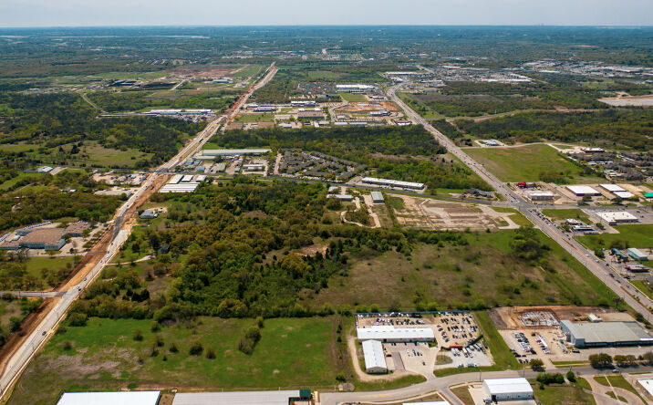 Pictures of Land property located at 100 N Loop 288, Denton, TX 76209 for sales - image #1