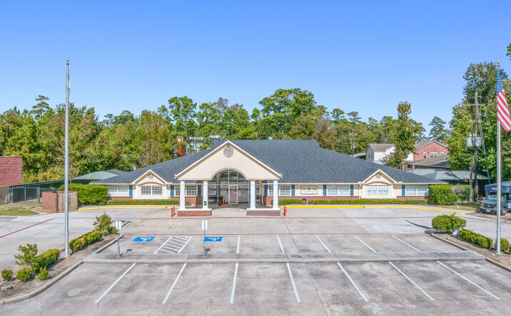 Pictures of Retail, Special Purpose property located at 320 Valleywood Dr, The Woodlands, TX 77380 for sales - image #1