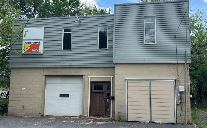 Pictures of Retail property located at 254 E North St, Carlisle, PA 17013 for sales - image #1