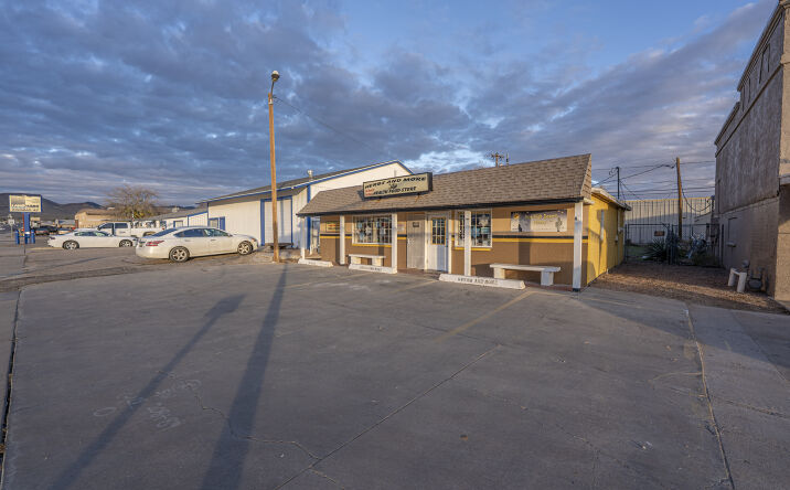 Pictures of Retail property located at 2565 E Northern Ave, Kingman, AZ 86409 for sales - image #1