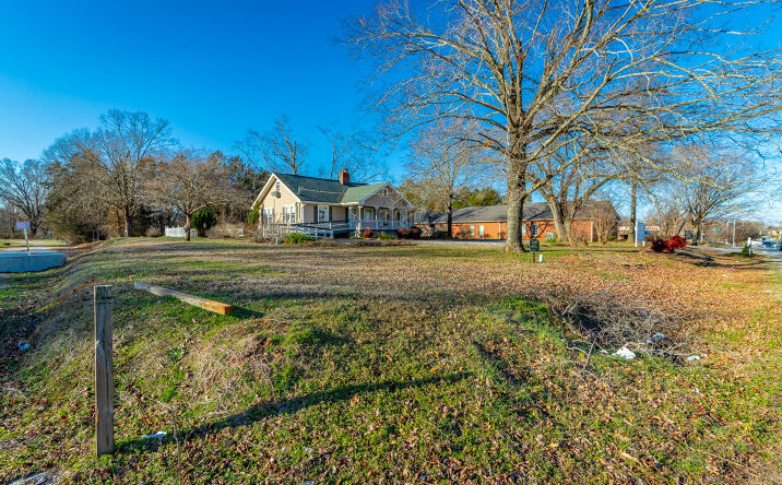 Pictures of Land, Office, Retail, Special Purpose property located at 2233 Hickory Valley Rd, Chattanooga, TN 37421 for sales - image #1