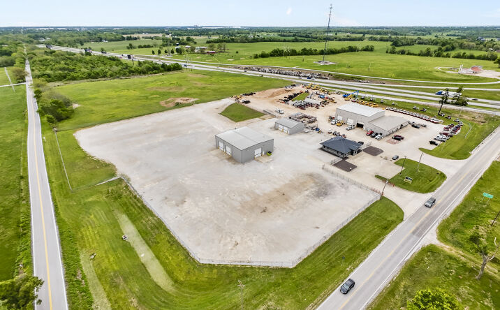 Pictures of Industrial property located at 1468 State Hwy T, Springfield, MO 65802 for sales - image #1