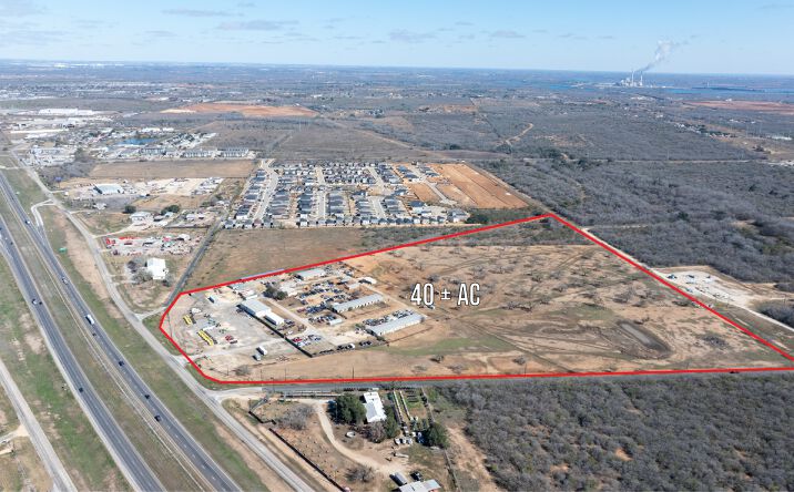 Pictures of Land property located at 14895 Donop Rd, Elmendorf, TX 78112 for sales - image #1