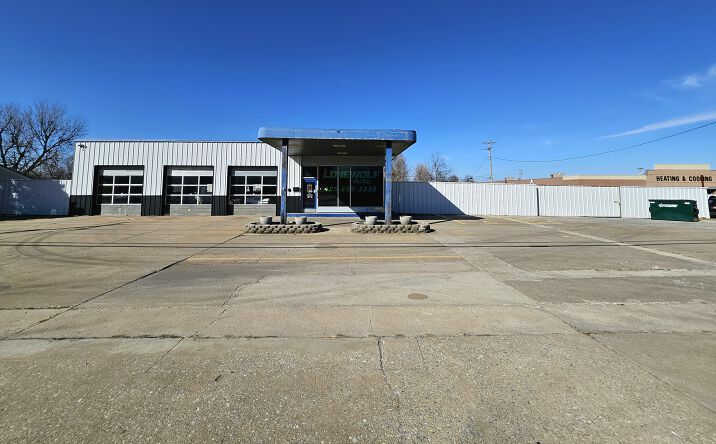 Pictures of Retail property located at 7415 SE 15th St, Midwest City, OK 73110 for sales - image #1