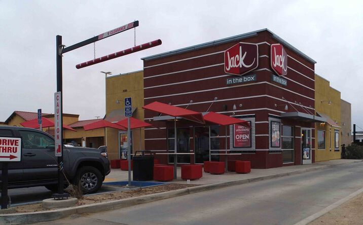 Pictures of Retail property located at 2086 Service Rd, Thermal, CA 92274 for sales - image #1