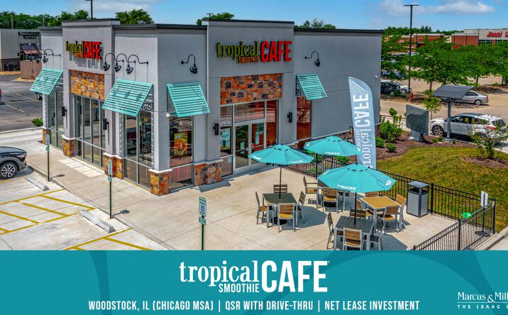 Pictures of Retail property located at 955 Country Club Rd, Woodstock, IL 60098 for sales - image #1