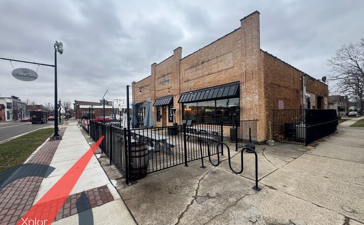 Pictures of Retail property located at 309 N Main St, Auburn, IN 46706 for sales - image #1