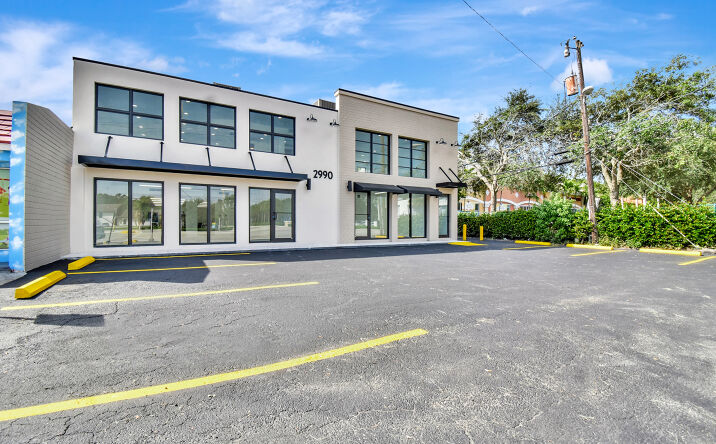Pictures of Mixed Use, Multifamily, Office, Retail property located at 2990 Griffin Rd, Fort Lauderdale, FL 33312 for sales - image #1