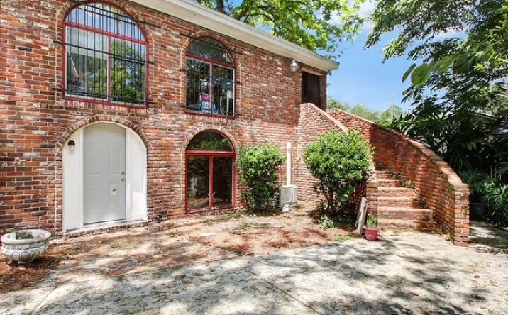 Pictures of Multifamily property located at 2325-2353 Spring Park Rd, Jacksonville, FL 32207 for sales - image #1